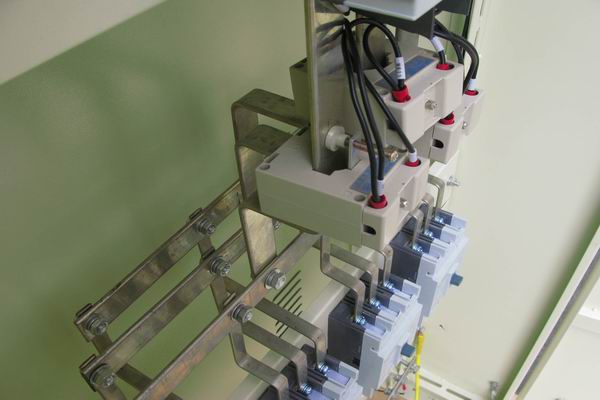 清河配电柜-应急照明配电柜使用对工作人员的具